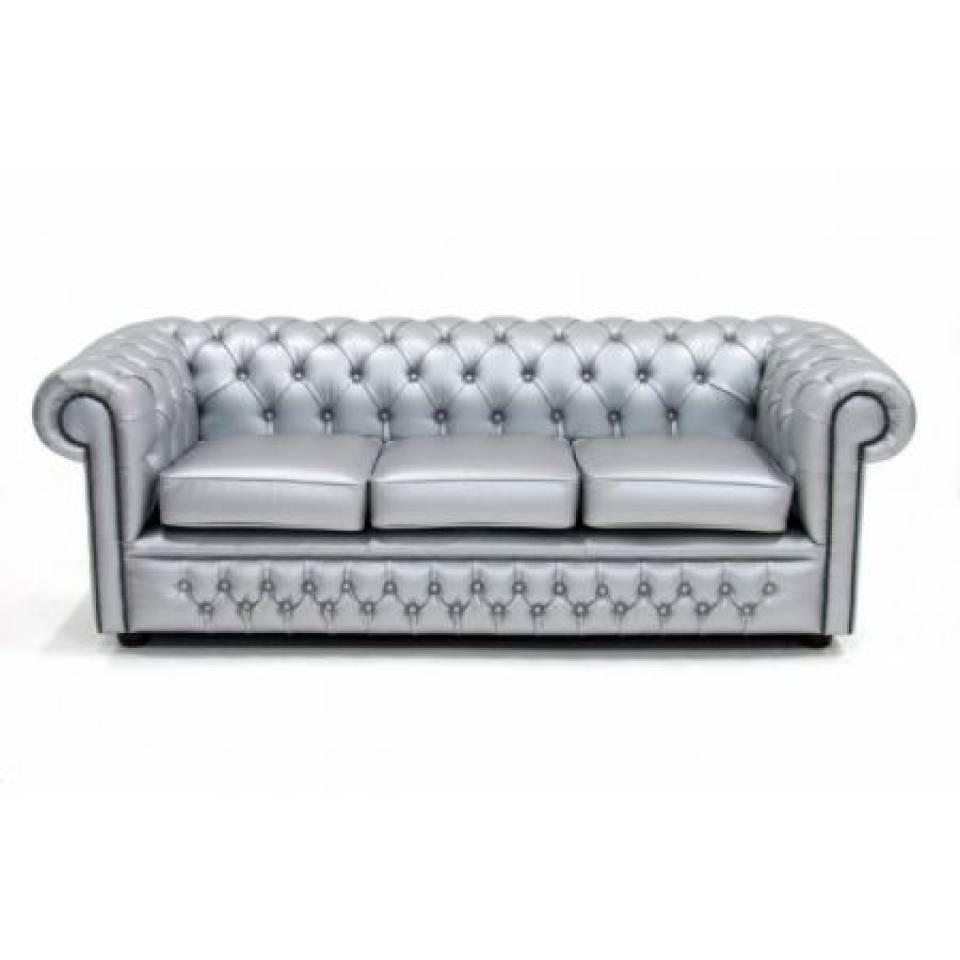 Silver Chesterfield Settee Hire