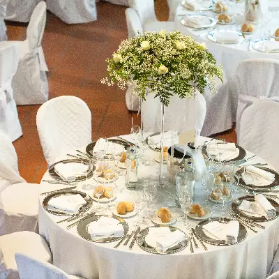 2025 Summer Wedding Trends & Furniture Hire Tips